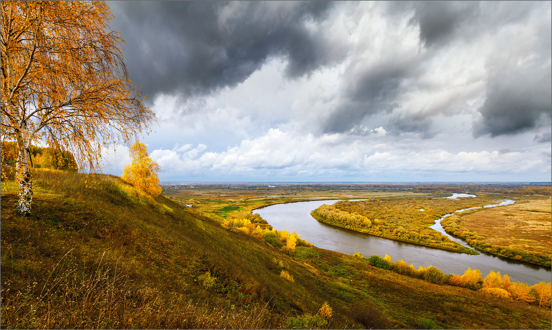 Река Клязьма осенью