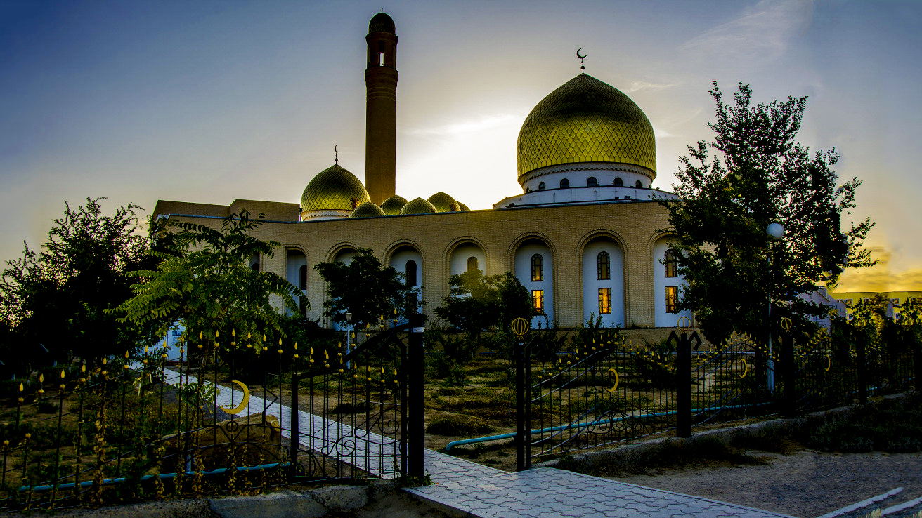 Мечеть на рассвете.