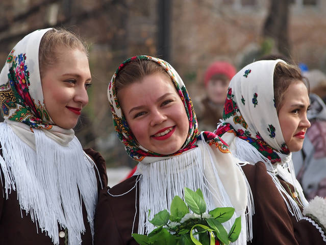 Гимназистки румяные