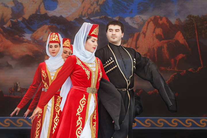 Осетинские танцы