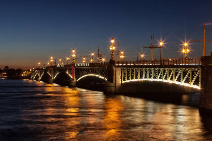 Огни Троицкого моста
