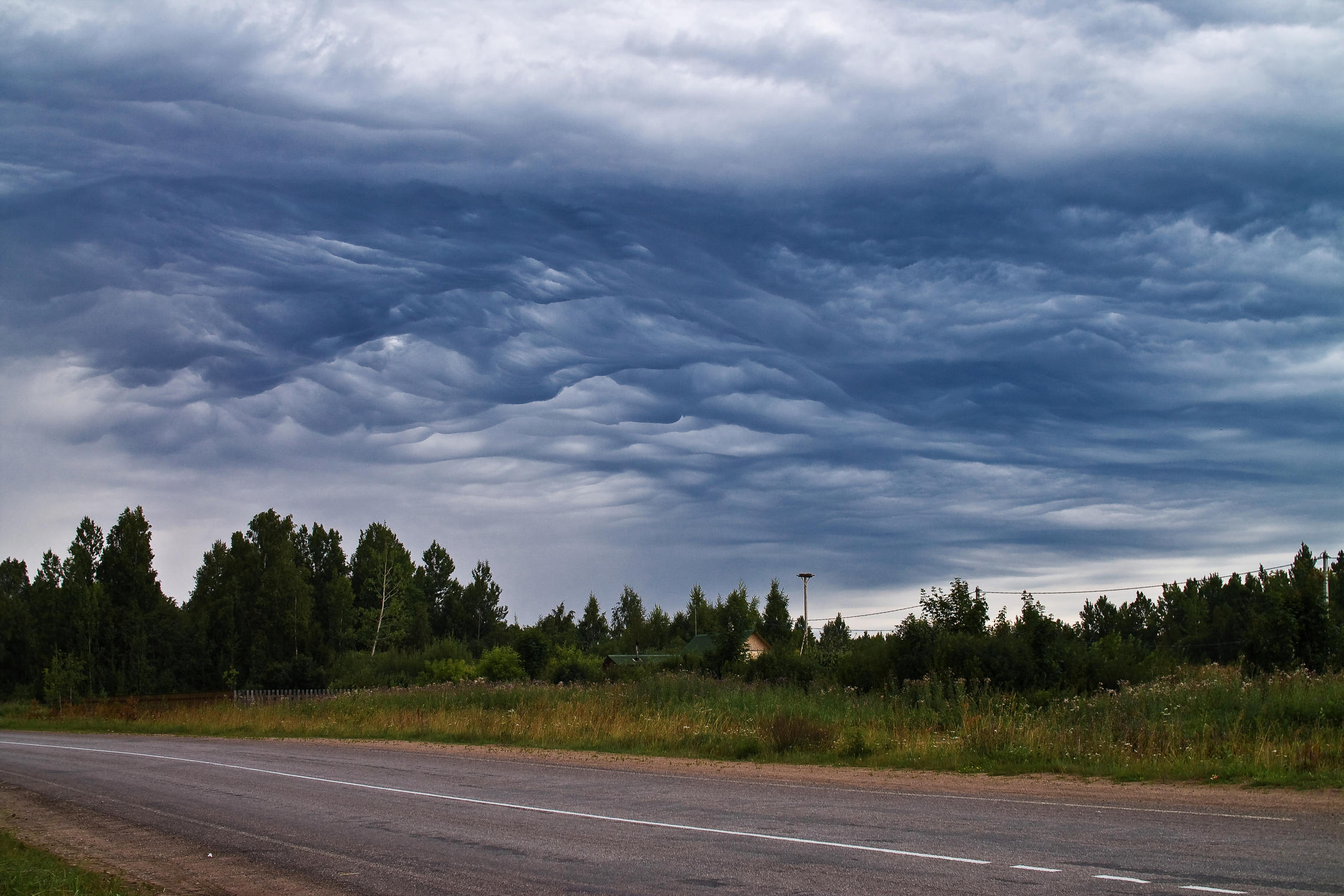 Облака Undulatus asperatus