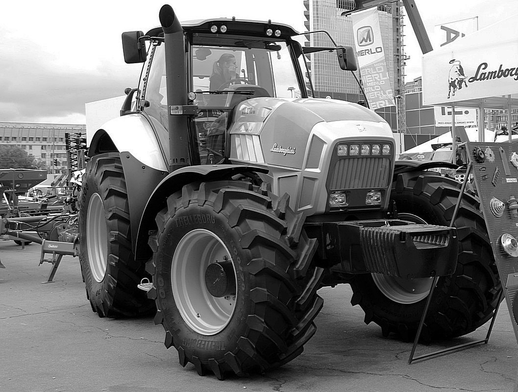 Lamborghini для блондинки