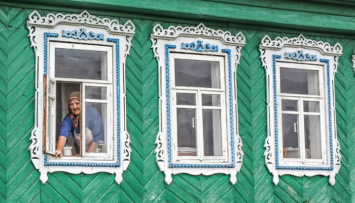 Окно,на счастье,не одно.
