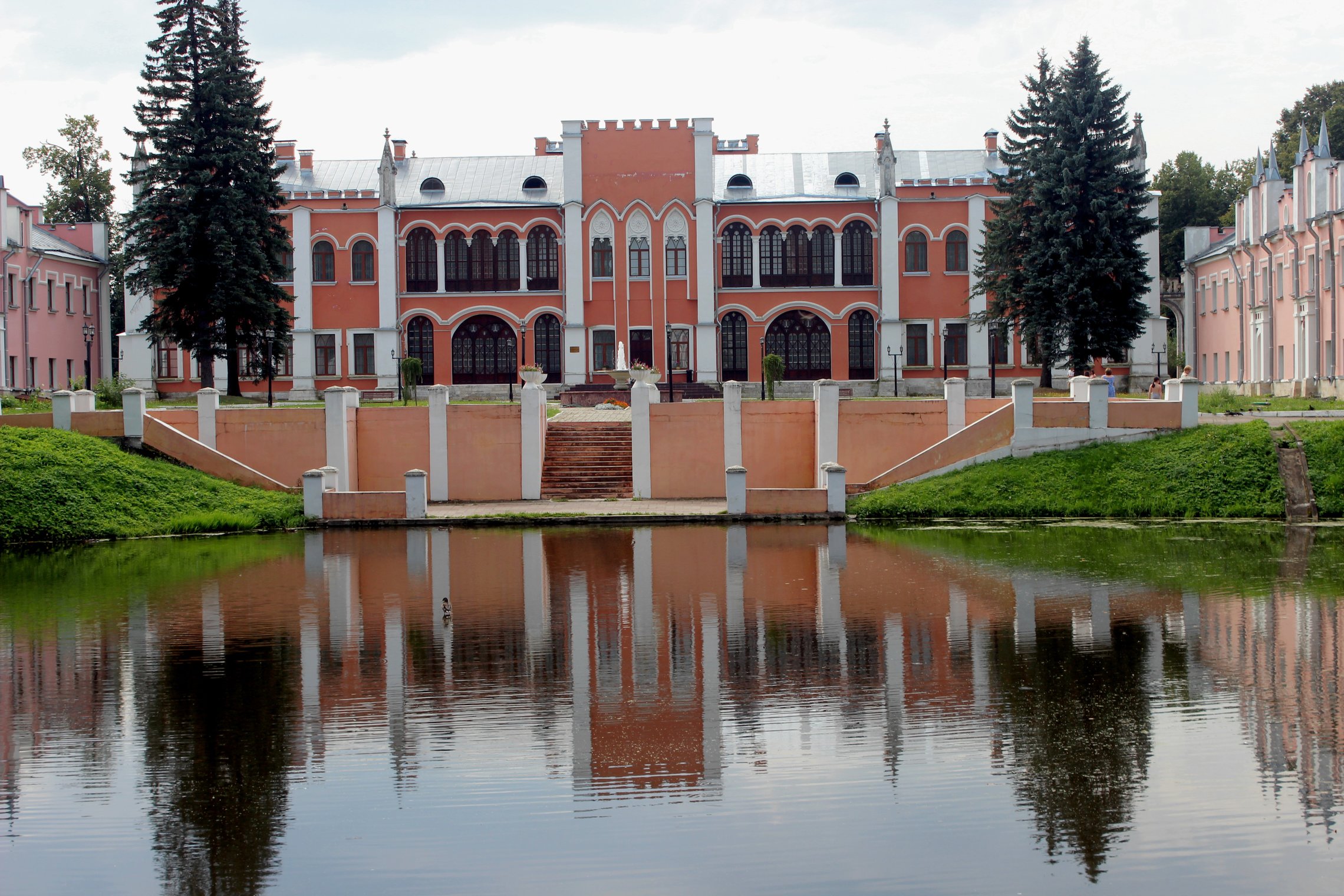 усадьба Марфино (в готическом стиле)