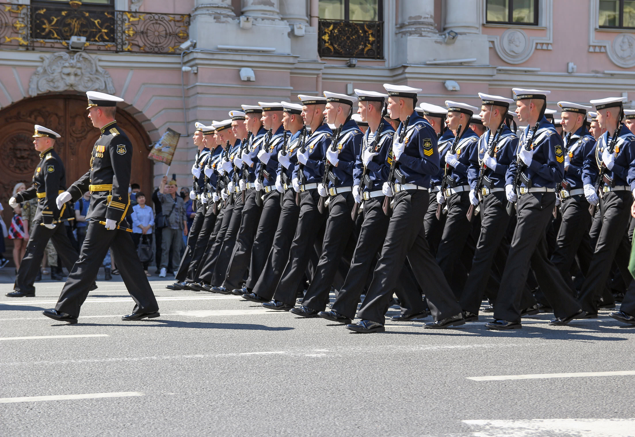 Шагом  марш