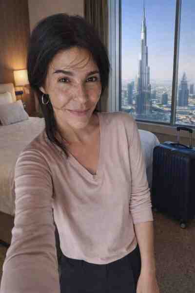 Нидерландская газета опубликовала AI-фото женщины, якобы сбегающей из Дубая