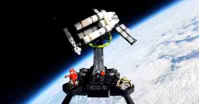 Наблюдайте за Lego моделью 'Project Hail Mary', запущенной в космос!