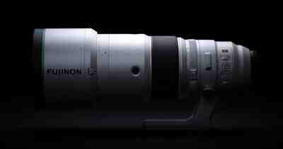 Fujifilm представила мощный телеобъектив XF400mm для камер X