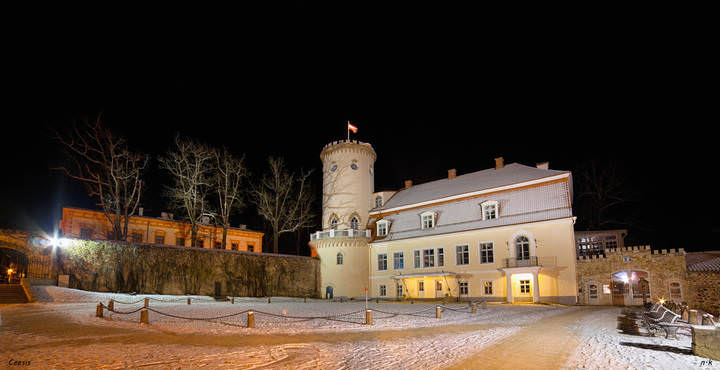 Cesis, ночной замок