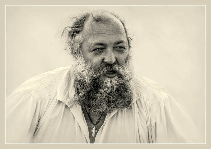 ДА, БЫЛИ ЛЮДИ В НАШЕ ВРЕМЯ...