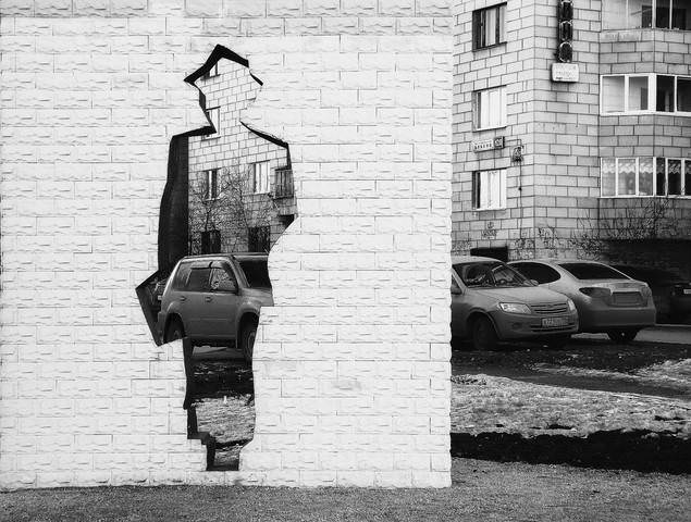В ложной романтике мегаполиса.