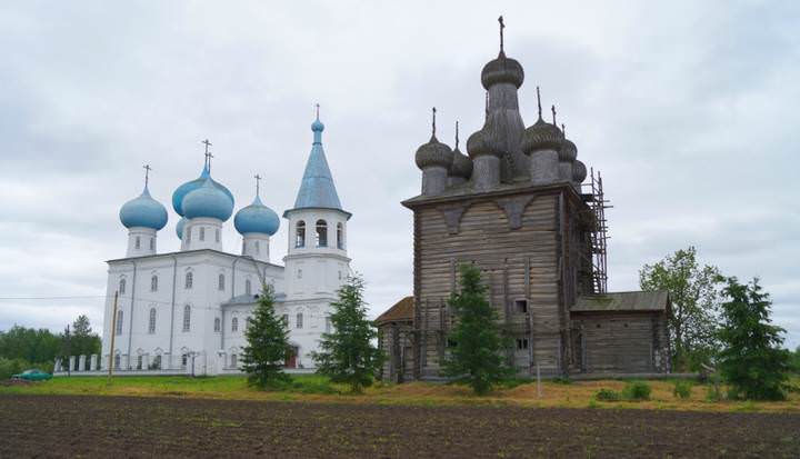 Храм Сретения Господня и Храм Покрова Божией Матери.