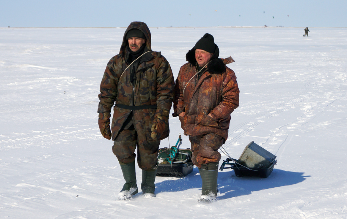Форум на севере северодвинск. Рыбалка на белом море. Зимняя рыбалка на белом море. Рыбалка на белом море зимой. Зимняя рыбалка на море Северодвинск.