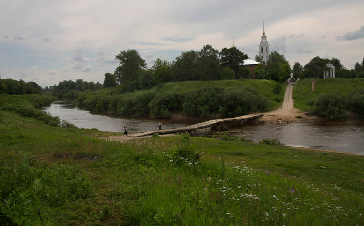 В глубинке..