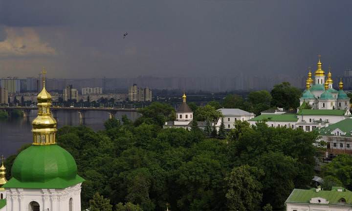 Над Лаврой