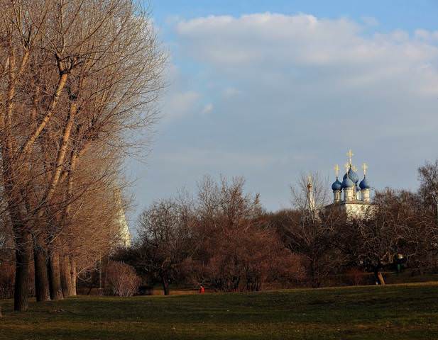 Коломенское, апрель