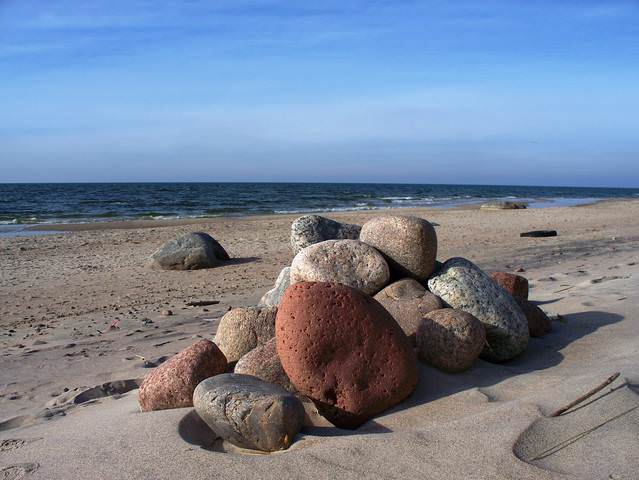 Камни