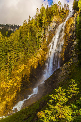 Водопад Iffigfall около городка Lenk