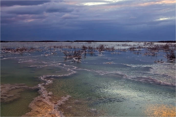 Рассвет ... Мёртвое море ...