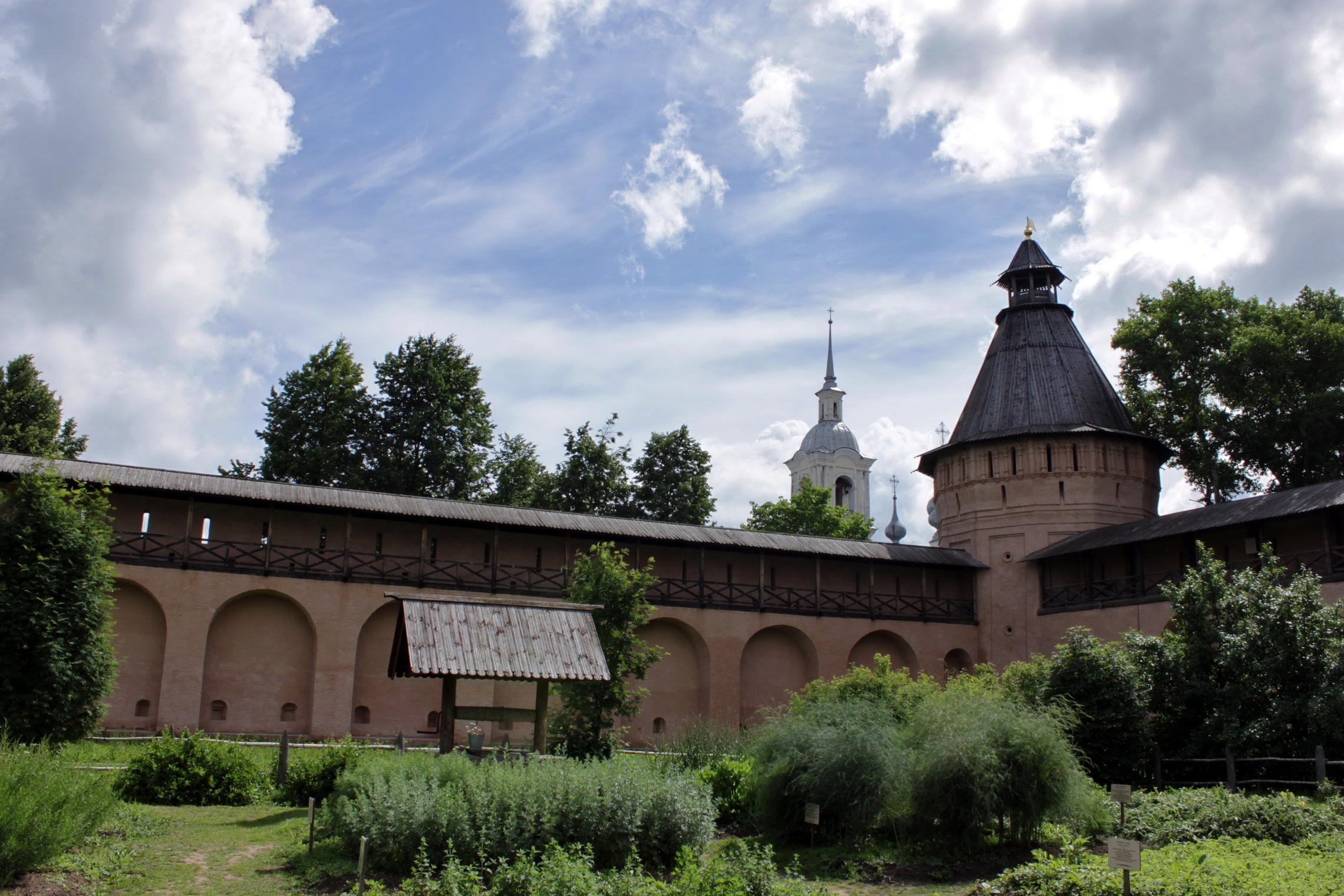 Суздальский монастырь