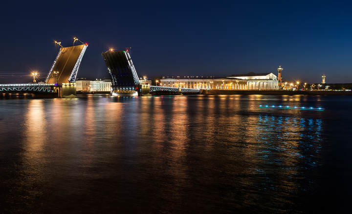  Петра творенье
