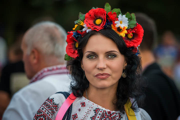 Красное на черном