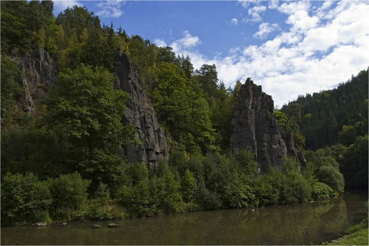 Сватошские скалы