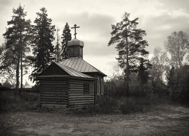 Деревенская часовенка