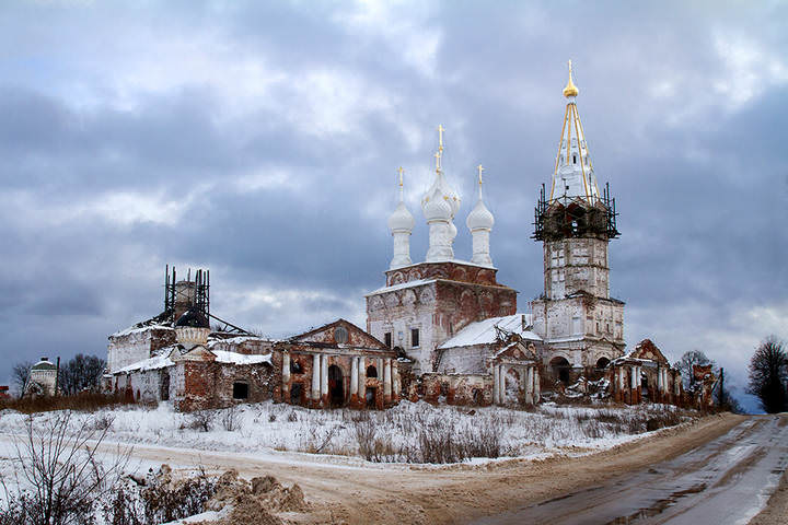 январь...