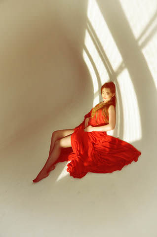 lady in red