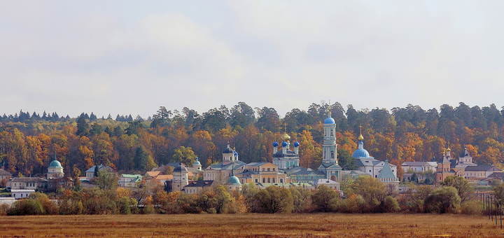 Свято-Введенский ставропигиальный мужской монастырь Оптина Пустынь.