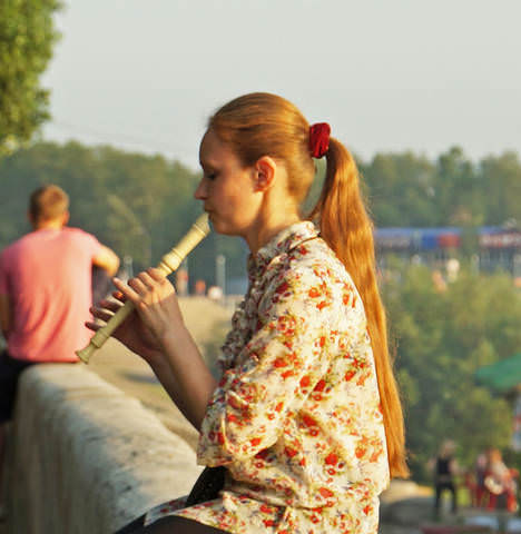 Девушка и