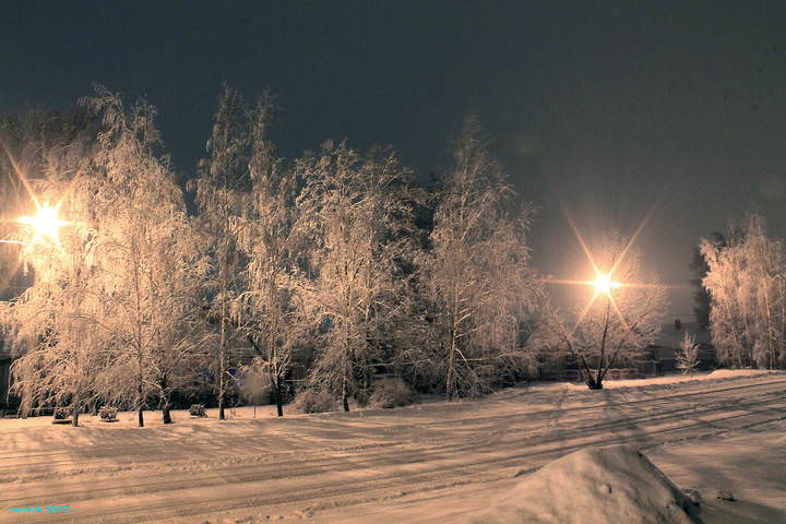 НОЧНАЯ УЛОЧКА. СНЕГОПАД.