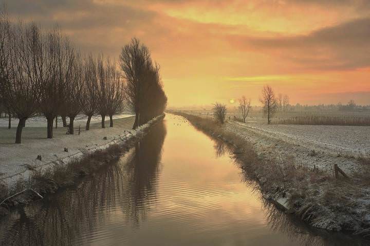 A colorful winter morning.