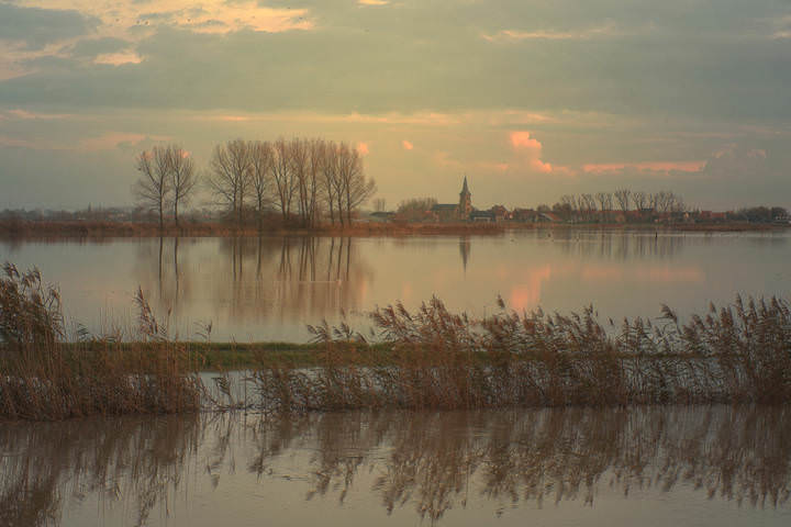 Evening in Noordschote.