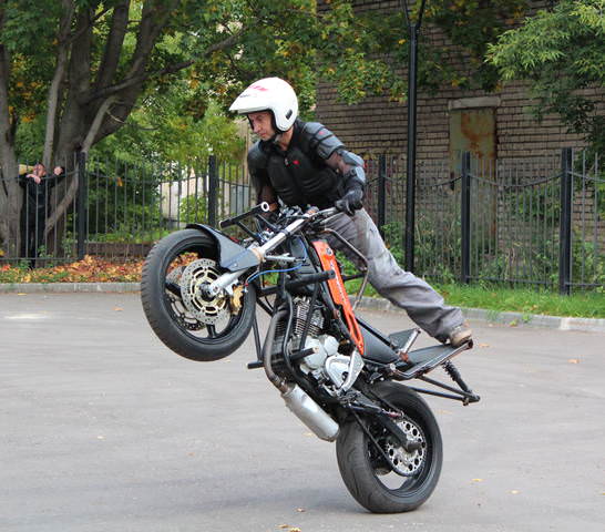  Мотоциклист