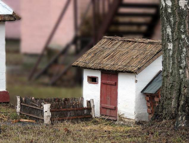 Серия "В стране лилипутов"