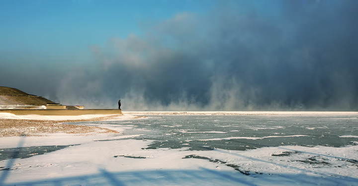 Где быть наедине с водой горящей