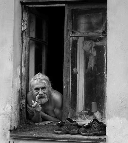 В окне