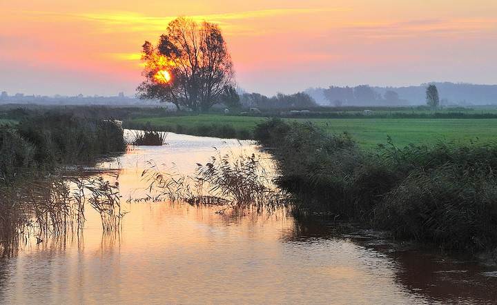 Sunrise in Woumen.