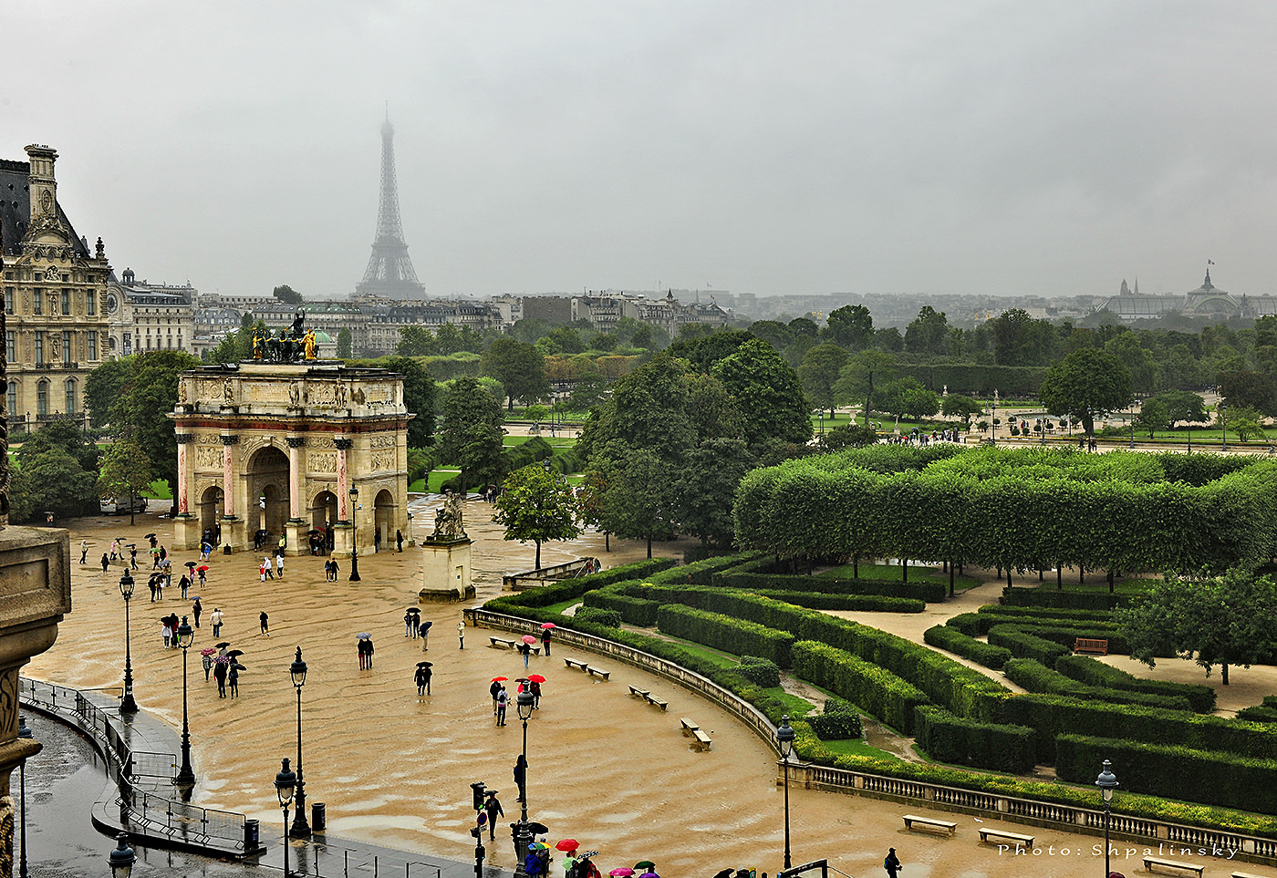  А в Париже опять проливные дожди.