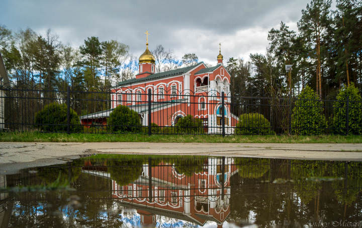 Храм Всех Святых в земле Российской