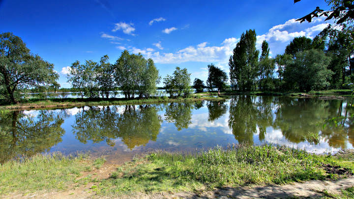 На речке