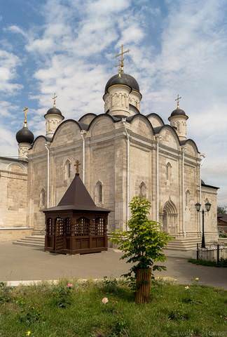Прогулка по монастырю