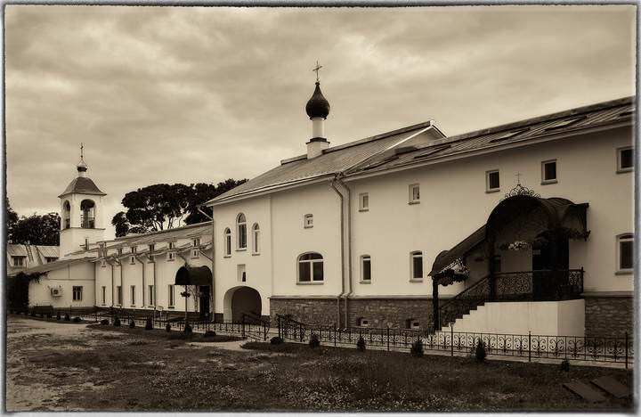 В Снетогорском монастыре