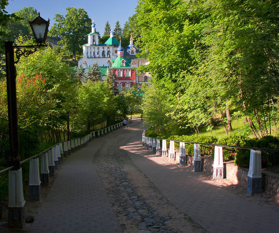 Монастырская дорога