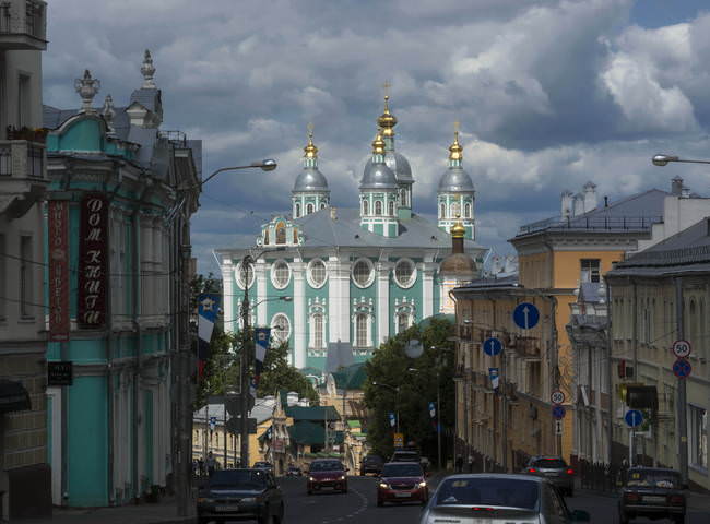 Средь мирской суеты.