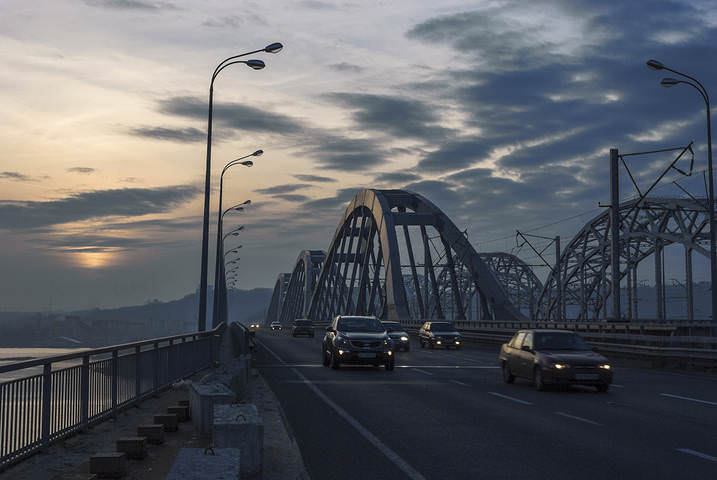 закат.облака.мост