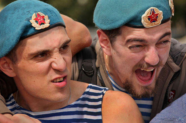 Из серии "День десантника"